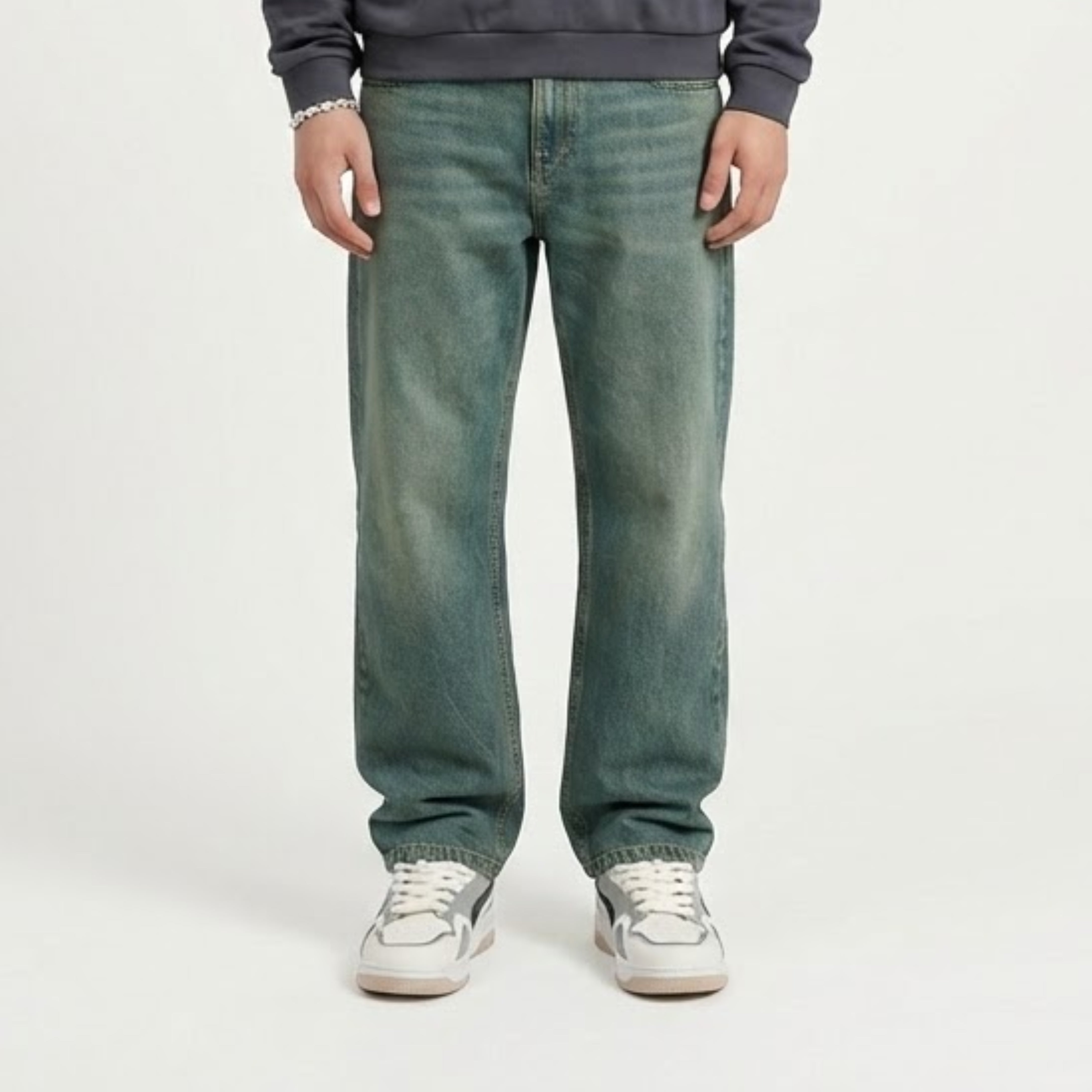 STRAIGHT FIT - JEANS