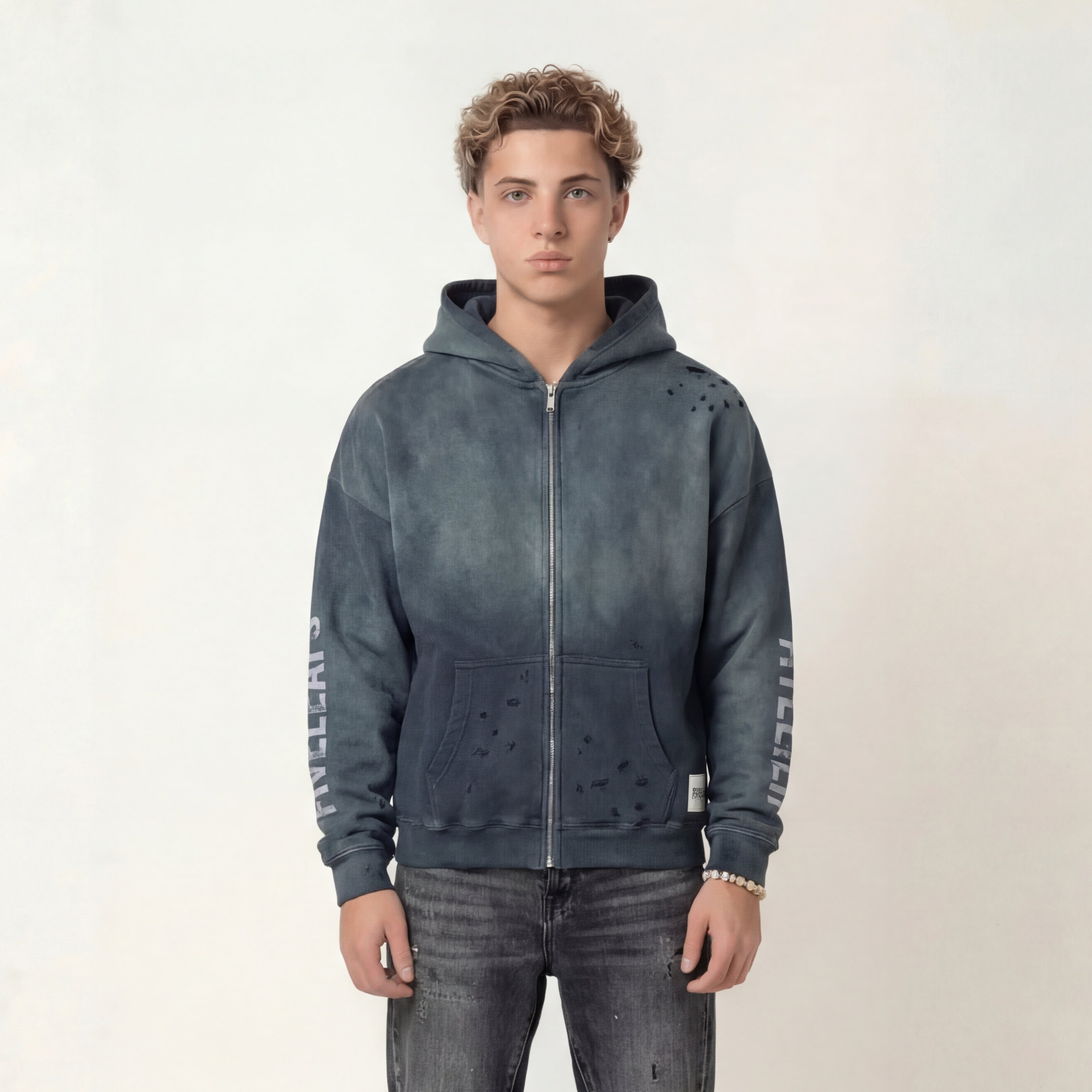 DISTRESS CORE — HOODIE