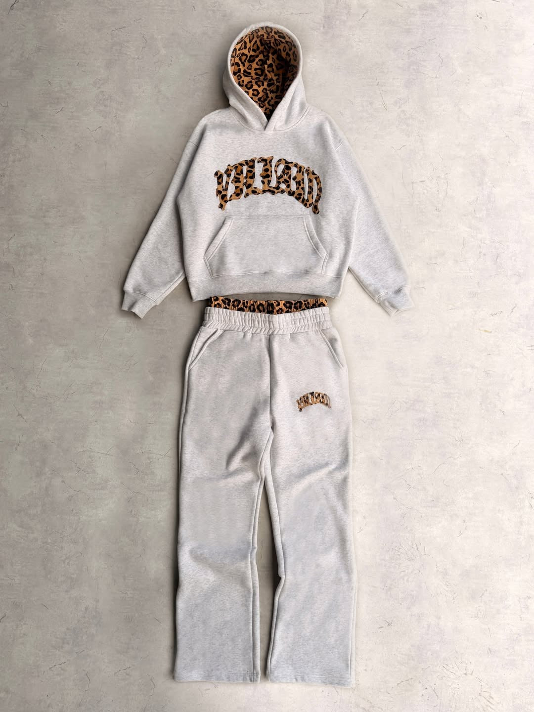 KYRO Clothing Tracksuit (Hoodie & Jogginghose)